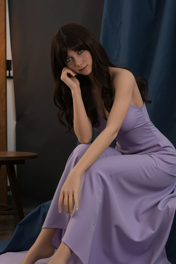 Aibei Doll Review: Elegant and Realistic Mature Sex Doll Jade with Dual Heads at 153cm Height