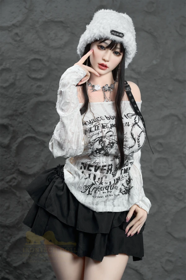 Irontech Doll Review: Exploring the Realism and Features of the 165cm Korean Girl Group Lead Singer Yuna/Vicky Jang Doll