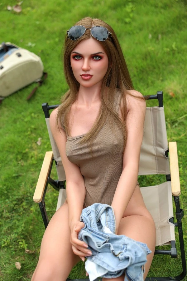Dime Doll Kelly 168cm Review Exploring the Features of the Cup Full Silicone American Sex Doll with Interchangeable Head and Body Options