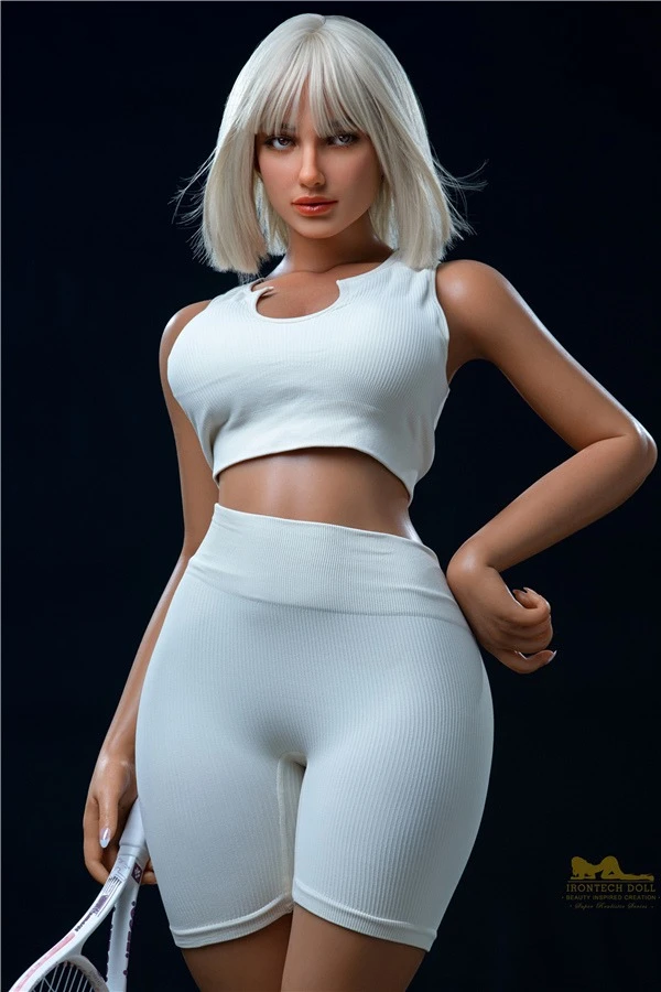 Irontech Doll - Luna 164cm Featuring Small Breasts and Curvy Hips Female Sex Doll Review