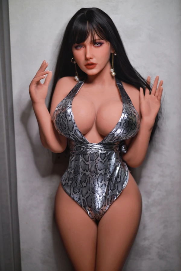 Fire Doll Review: Realistic and Sexy Mature Sex Doll Ashlynn 156cm with Free Second Head Included