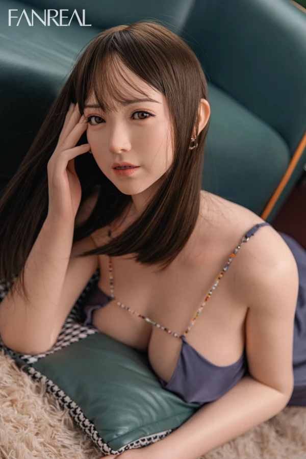 Fanreal Doll - Xue: A Highly Realistic 95cm Asian Silicone Sex Doll Torso Reviewed