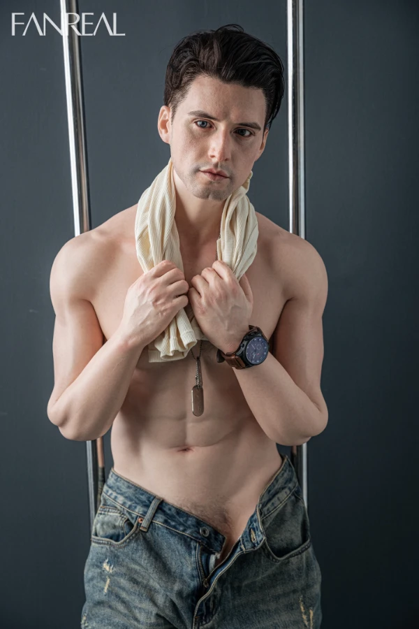 Fanreal Doll Henry 173cm: A Detailed Review of the Mature and Sexy Silicone Male Doll
