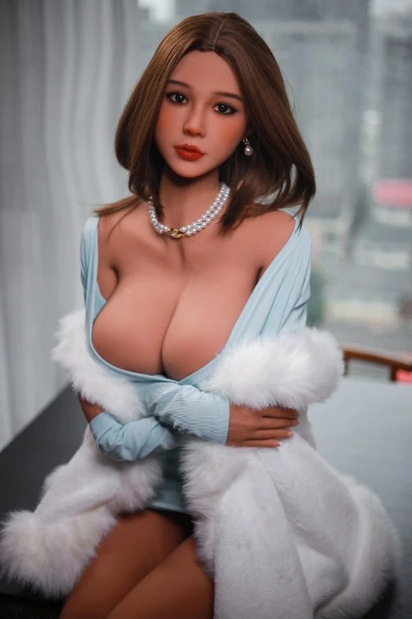 Fire Doll Review: Exquisite Plump TPE Sex Doll Remi in Stunning 166cm Form
