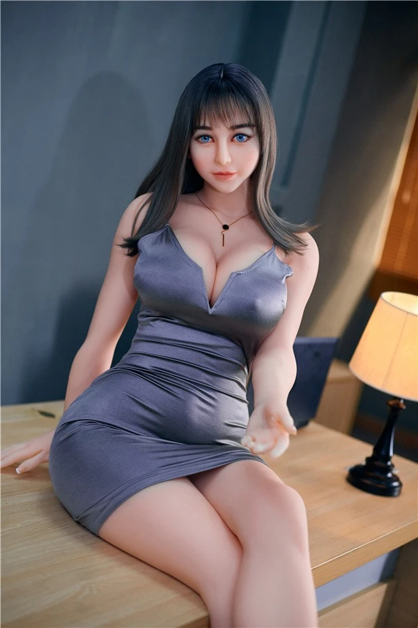 Irontech Doll Frida 161cm Curvy Sex Doll with Impressive Bust and Curvaceous Figure