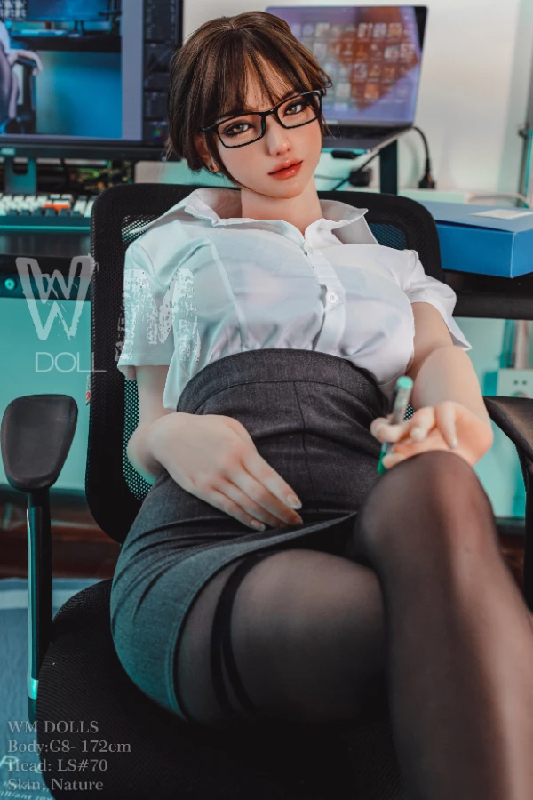 WM Dolls Leila 172cm Review: Big Tits, Big Ass, and a Free Second Head