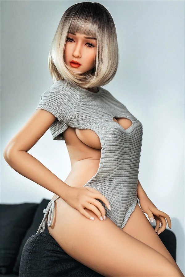 Irontech Doll - Realistic Short-Haired Curvy Sex Doll Avianna 160cm