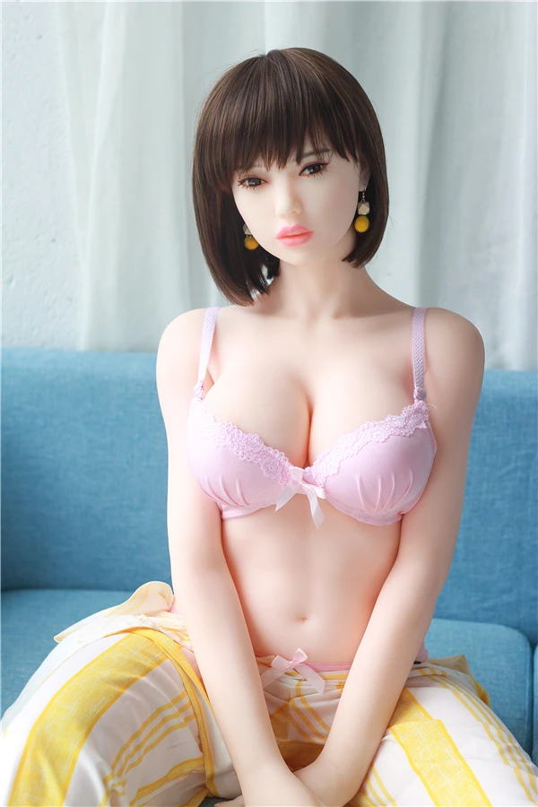 Review of the 6YE Doll Featuring the Realistic Asian Japanese Mature Model Brittany at 165cm