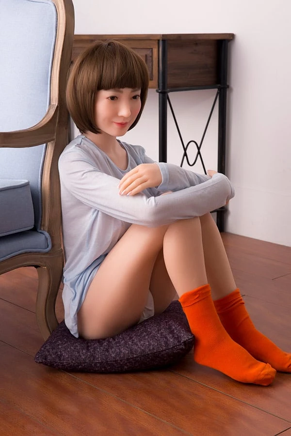 Realistic Full-Size Japanese Sex Doll Gayle with Small Breasts at 152cm