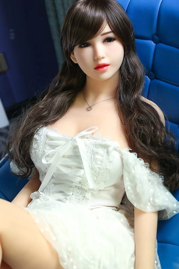 Realistic 165cm Asian Love Doll Daisy Brings Charm and Intimacy