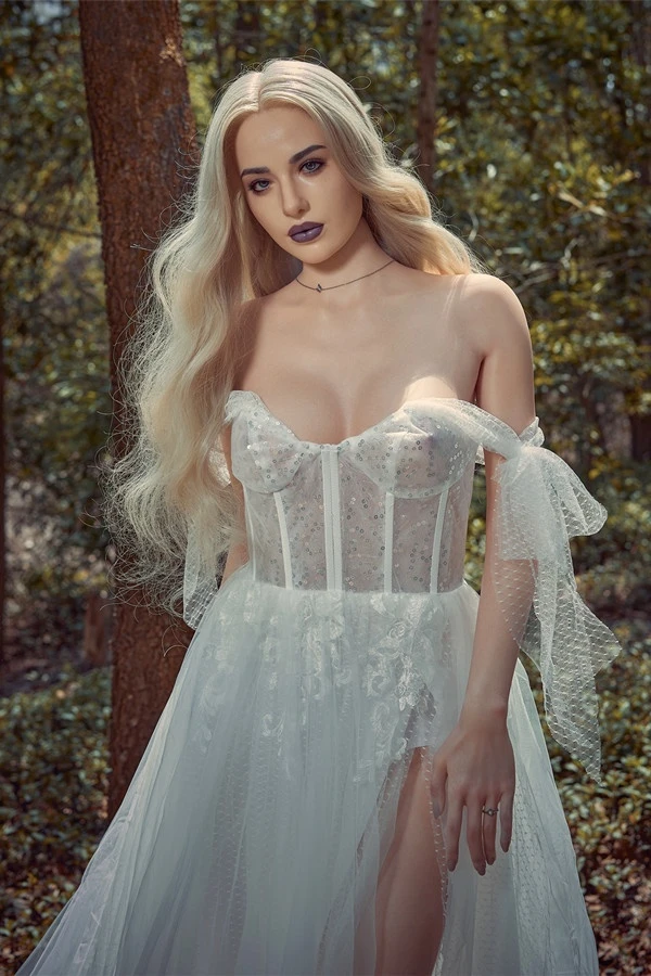 Zelex Doll Presents Ava a 170cm Hyper-Realistic Silicone Sex Doll with an Impressive Curvy Figure