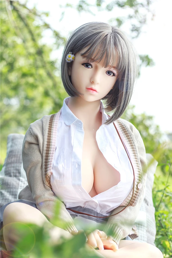 Review of the Adorable Busty Japanese Sex Doll Anais at 140cm