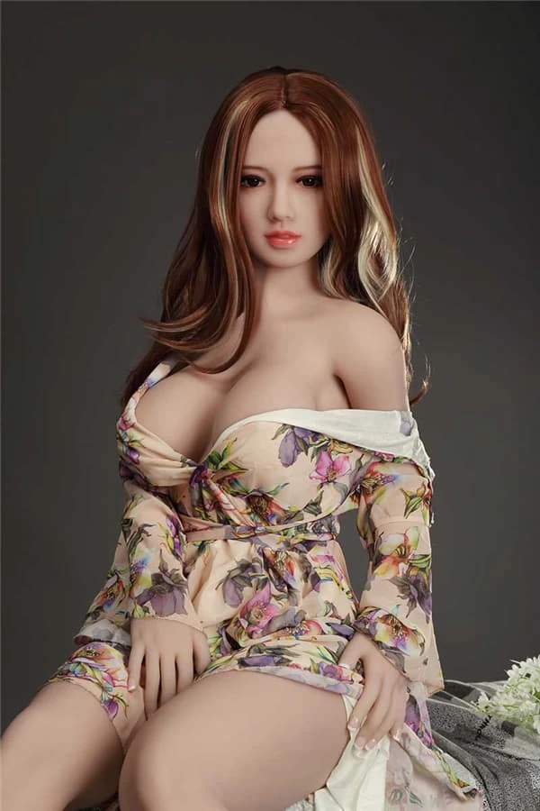 Stunningly Realistic 168cm Alaia Sex Doll: A True Companion Experience